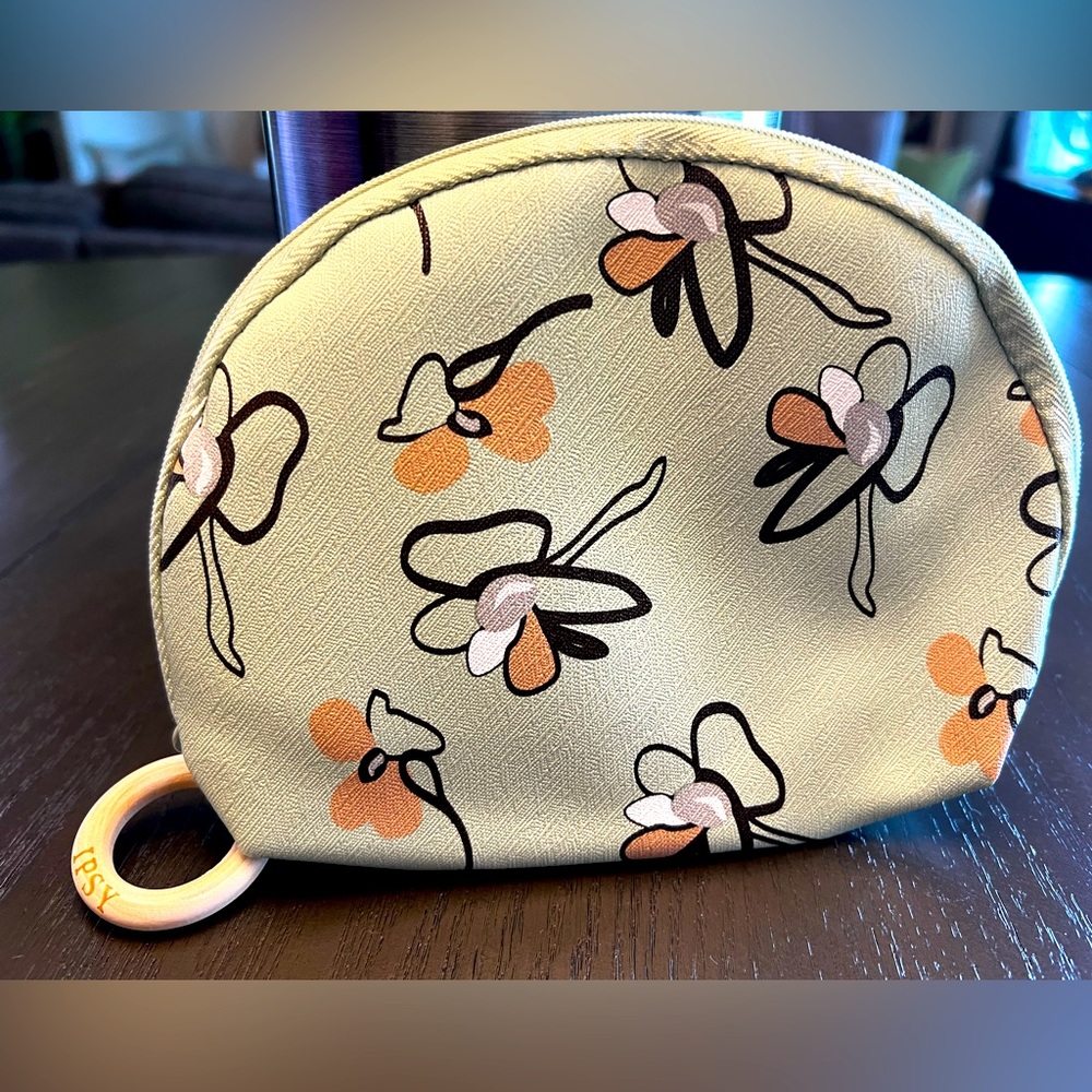 Ipsy Glambag in a Sage Green with a Floral Print, NEW Never Used
